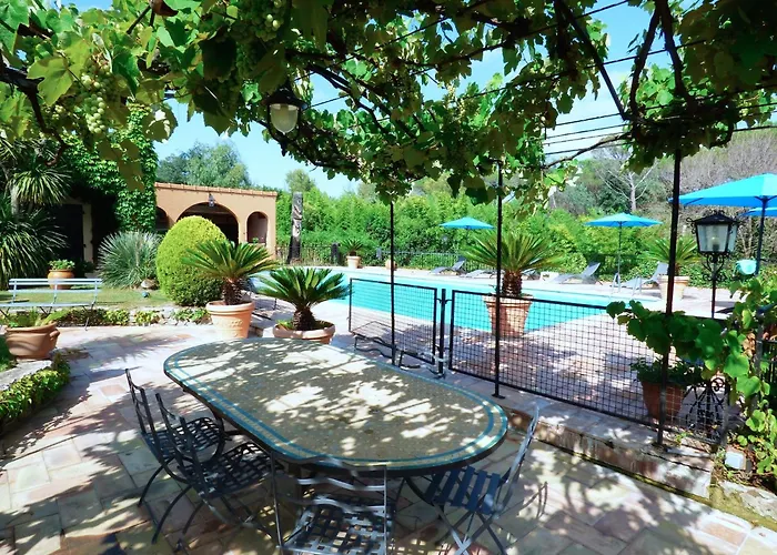 Mansion In With Private Pool Hébergement de vacances