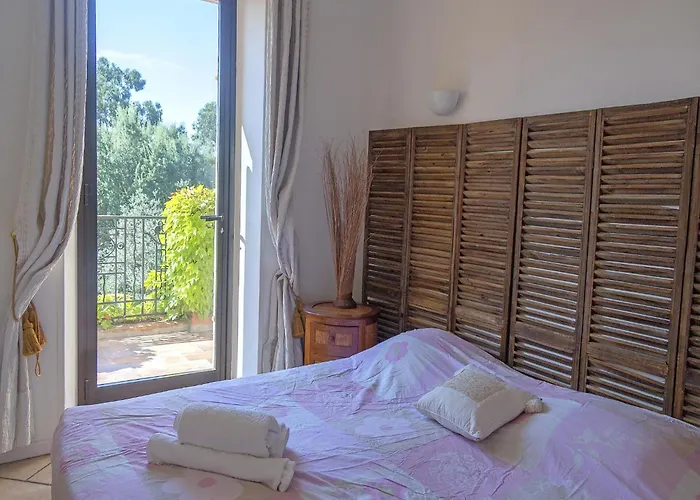 Mansion In With Private Pool Hébergement de vacances *
