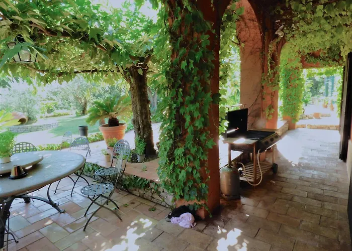 Mansion In With Private Pool Fréjus